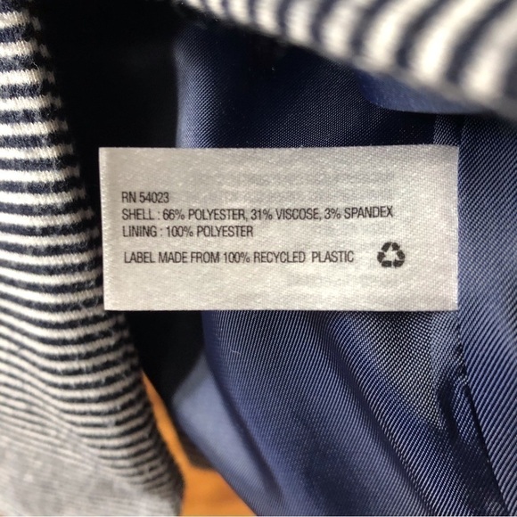 Gap blue and white striped "The Academy Blazer" in size 2 - Picture 7 of 7
